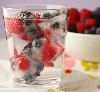 Summer DIY: Berry Ice Cubes