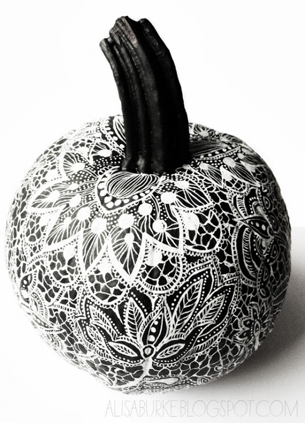 10 Halloween Pumpkin Decorating Ideas