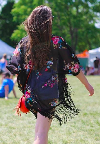 How to Dress for a Music Festival