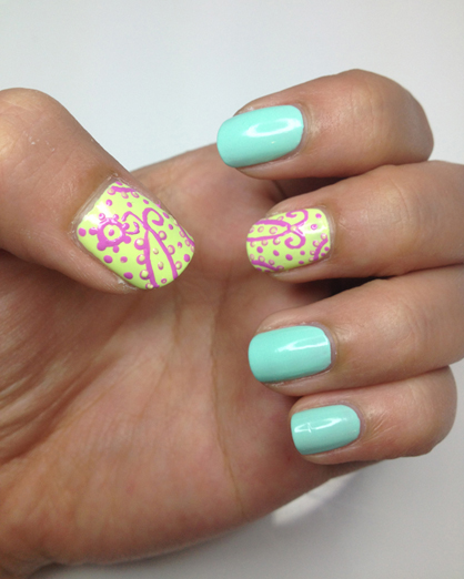 Summer Nail Art Paisley