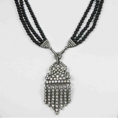 Aylin Aker Stunning Diamond and Onyx Necklace | LadyLUX - Online Luxury Lifestyle, Technology and Fashion Magazine