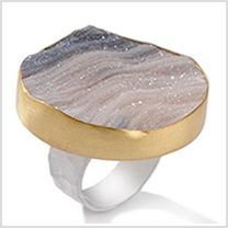 Quartz 2-Tone Ring | LadyLUX - Online Luxury Lifestyle, Technology and Fashion Magazine